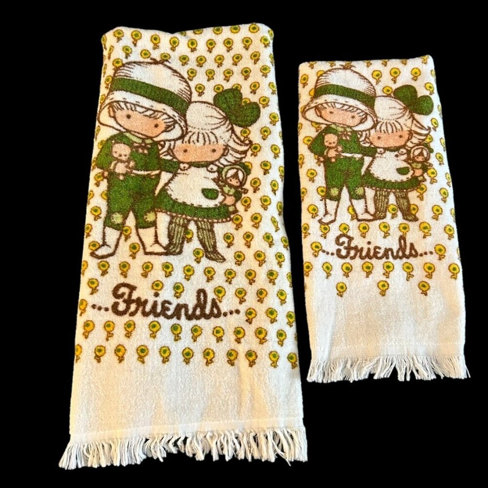 Vintage 70s Joan Walsh Anglund Bath and Hand Towel 'Friends' Stevens Utica